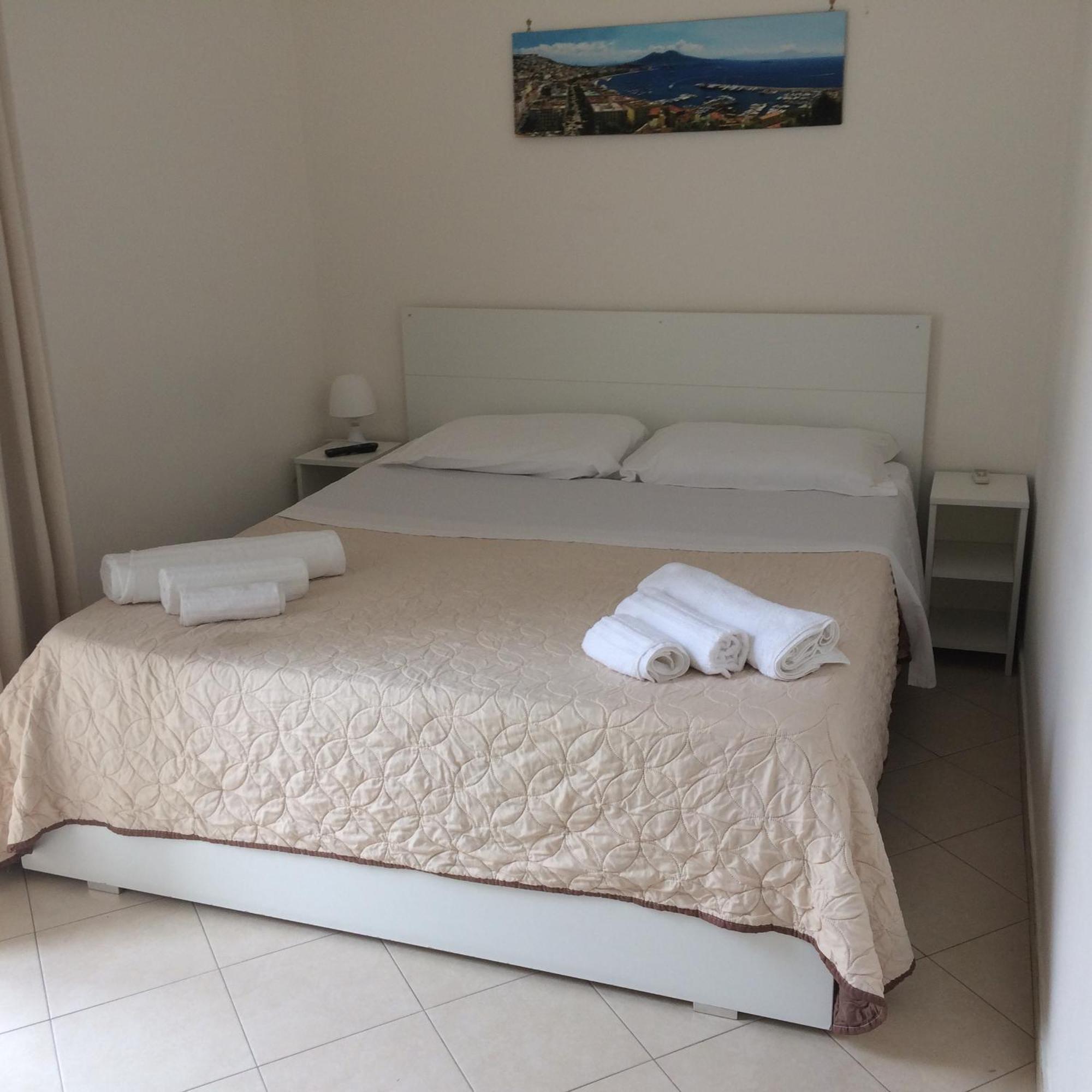 B&B La Conigliera เนเปิลส์ ภายนอก รูปภาพ
